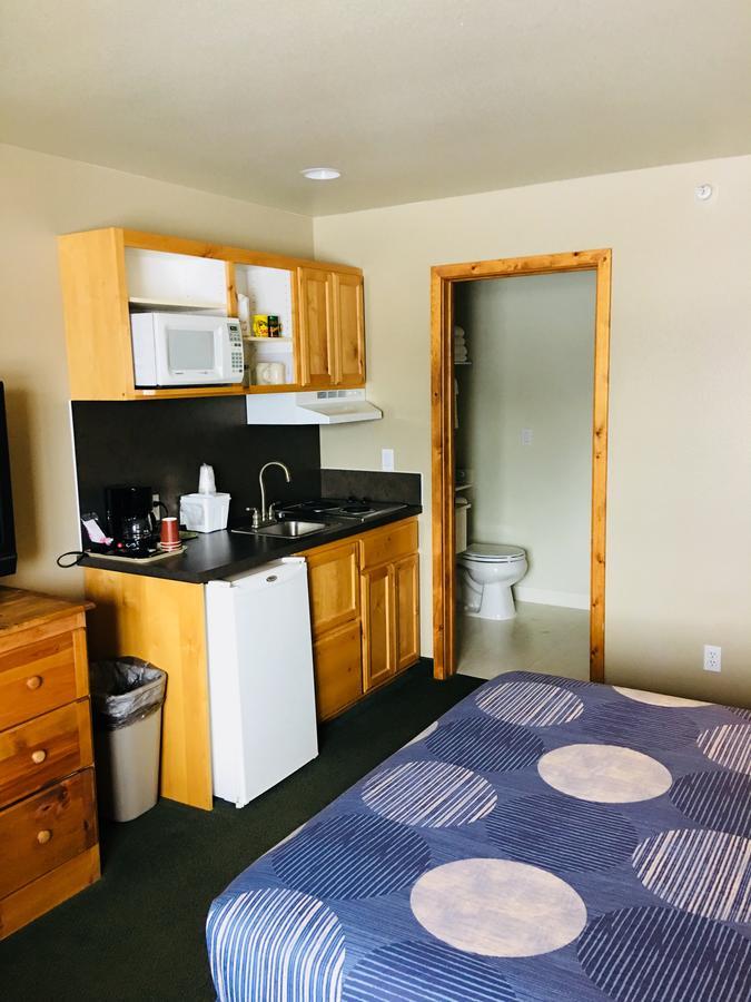 Boulder Creek Inn Donnelly ภายนอก รูปภาพ