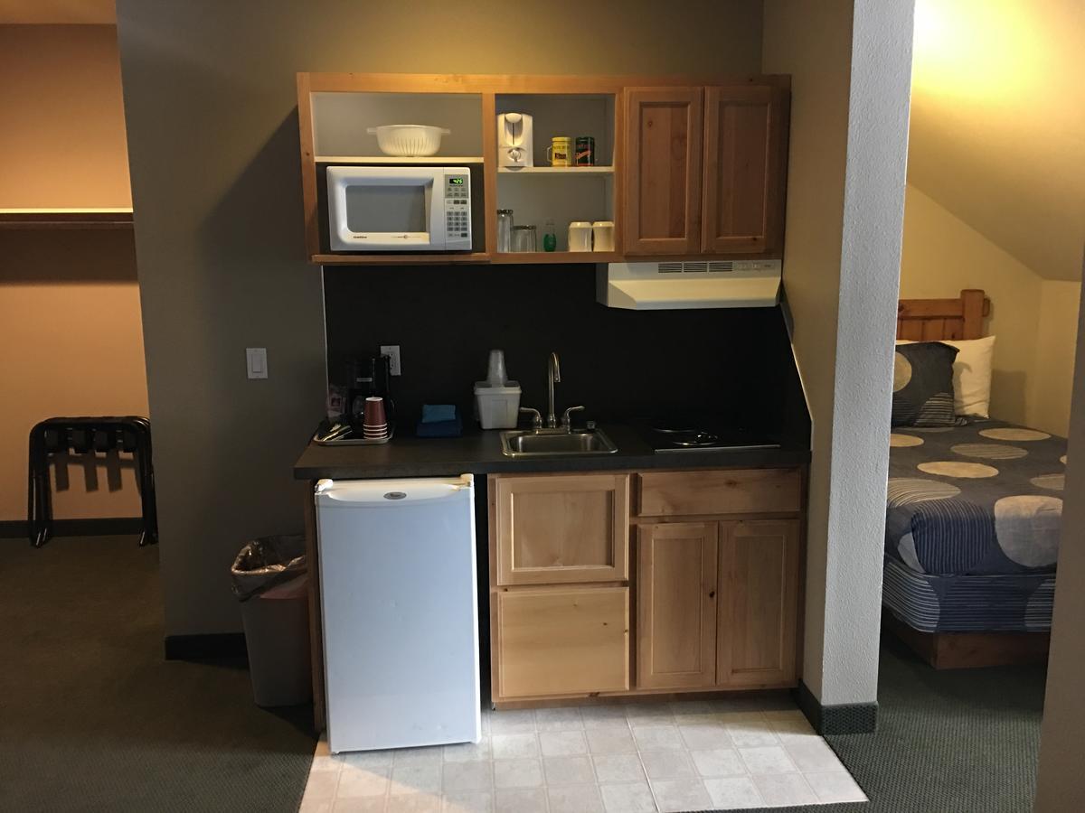Boulder Creek Inn Donnelly ภายนอก รูปภาพ