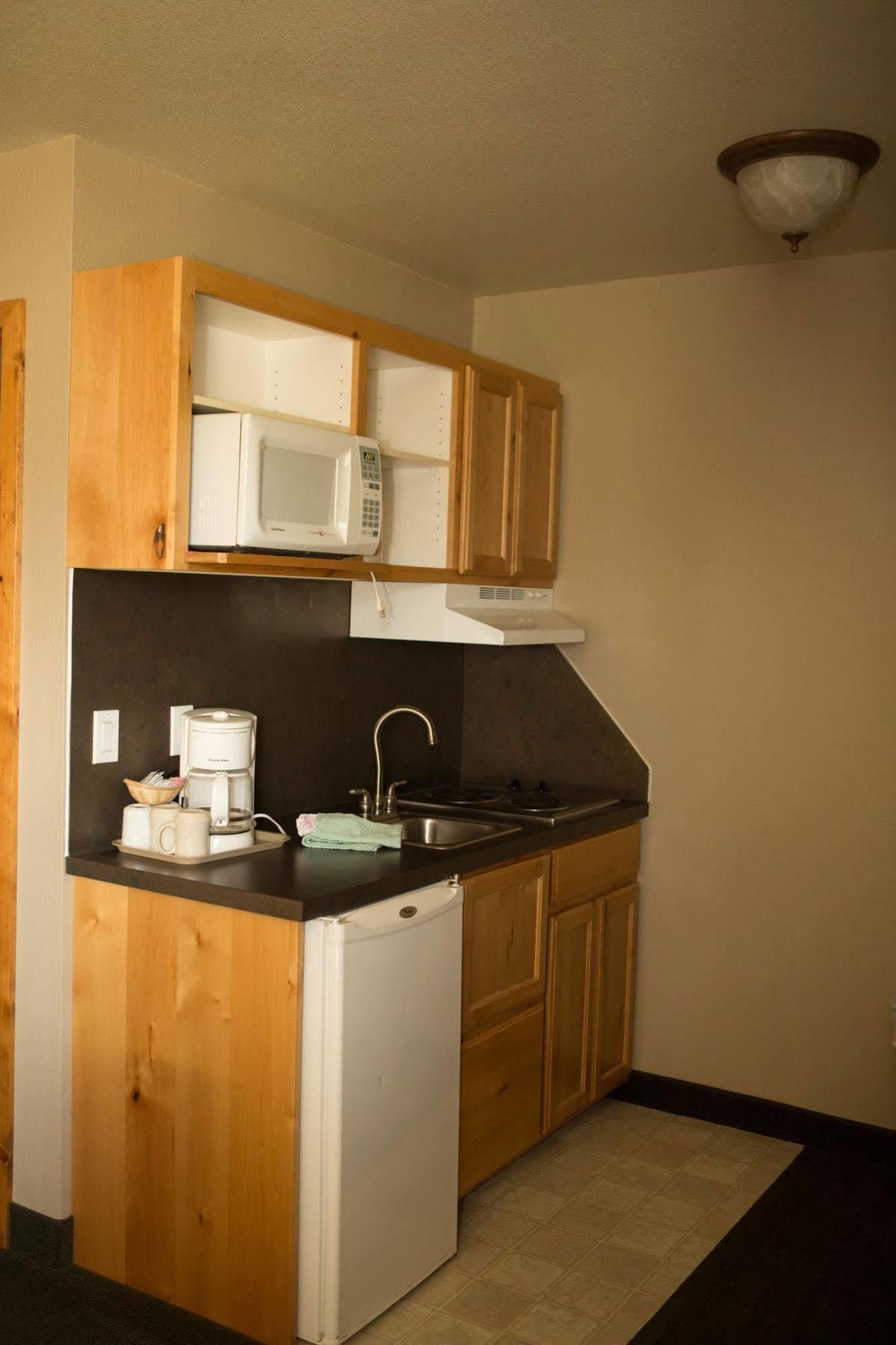 Boulder Creek Inn Donnelly ภายนอก รูปภาพ